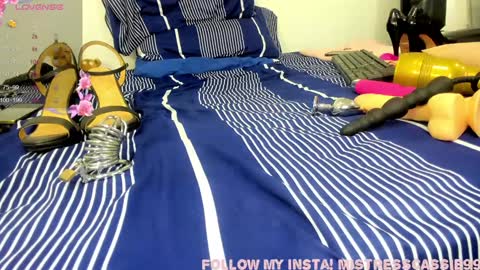 Mommy Cassie online show from 24, 12, 2024