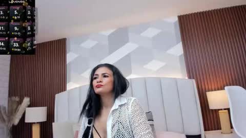 Letty Smith online show from 25, 11, 2025