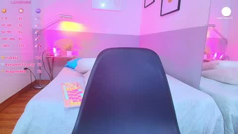 Daphne  online show from 22, 1, 2025