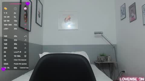 Daphne  online show from 9, 3, 2025