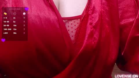 Daphne  online show from 11, 3, 2025