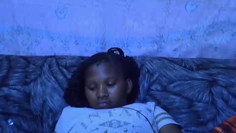 Snapshot of momsdoll chatting on 3, 2, 2026 momsdoll online show from 3, 2, 2026