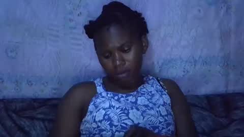 Snapshot of momsdoll chatting on 4, 2, 2026 momsdoll online show from 4, 2, 2026