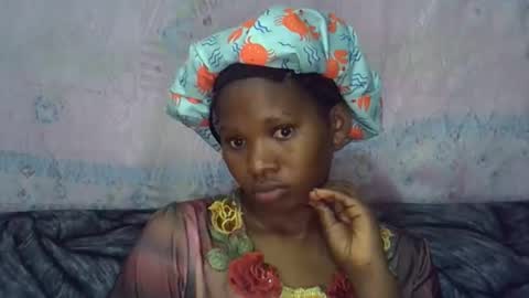 Snapshot of momsdoll chatting on 7, 4, 2026 momsdoll online show from 7, 4, 2026