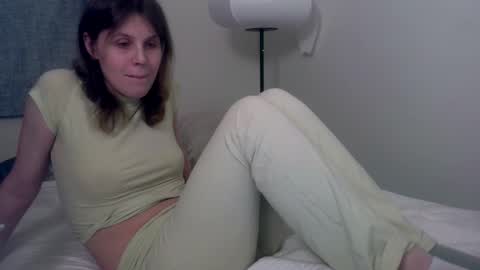 Mona online show from 4, 2, 2025