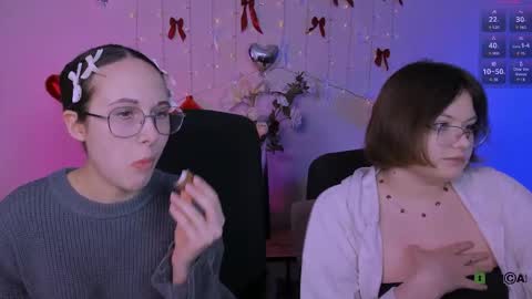 Snapshot of mona_cloud chatting on 19, 4, 2026 Mona online show from 19, 4, 2026