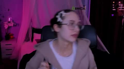 Snapshot of mona_cloud chatting on 21, 4, 2026 Mona online show from 21, 4, 2026