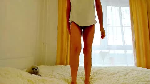 Mona online show from 2, 2, 2025