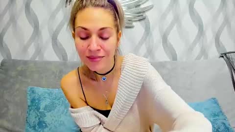 Mona online show from 15, 2, 2025