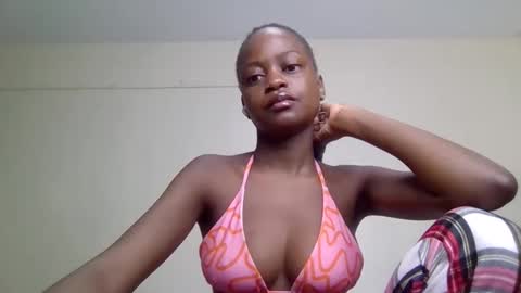 Snapshot of mona_luv1 chatting on 10, 9, 2025 Mona online show from 10, 9, 2025