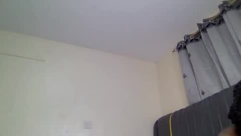 Snapshot of mona_luv1 chatting on 24, 9, 2025 Mona online show from 24, 9, 2025