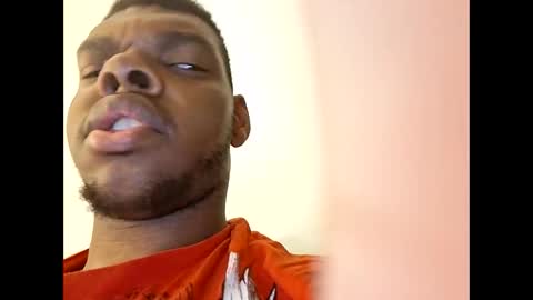 Snapshot of moneyboysaveg57 chatting on 18, 5, 2026 Aaron online show from 18, 5, 2026