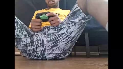 Snapshot of moneyboysaveg57 chatting on 29, 5, 2026 Aaron online show from 29, 5, 2026