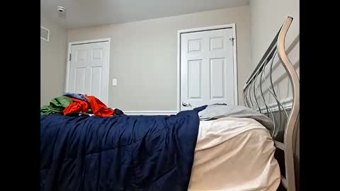 moneyboysaveg584 online show from 14, 4, 2026