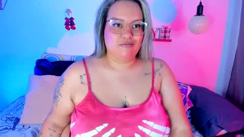 aleja      independent model       online show from 20, 12, 2024