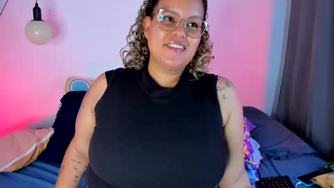 aleja      independent model       online show from 17, 2, 2025