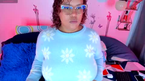 aleja      independent model       online show from 23, 9, 2025
