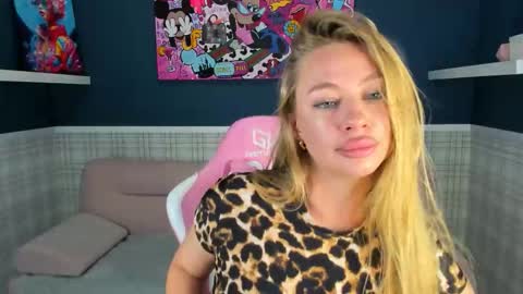 Snapshot of monica_rois chatting on 13, 11, 2025 Melissa online show from 13, 11, 2025