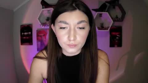 sweet girl and shine body online show from 23, 9, 2025