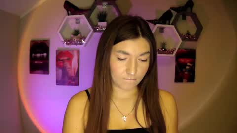 sweet girl and shine body online show from 1, 10, 2025