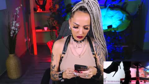 Monika online show from 4, 2, 2025