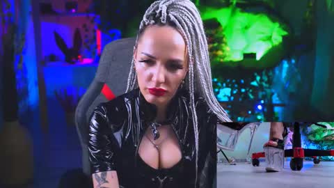 Monika online show from 5, 3, 2025