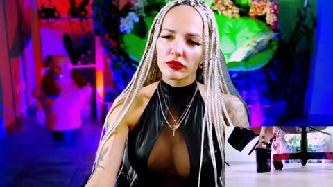 Monika online show from 7, 10, 2025