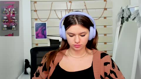 Monika online show from 11, 1, 2025