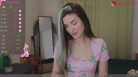 Monika online show from 4, 2, 2025