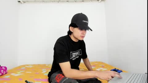 Snapshot of monky_0002 chatting on 21, 5, 2026 monky_0002 online show from 21, 5, 2026