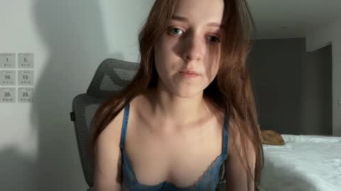 Snapshot of monnymoonn chatting on 30, 5, 2026 Mary online show from 30, 5, 2026