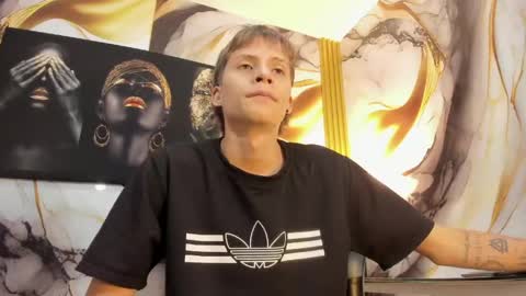 Snapshot of mono_blonde chatting on 23, 5, 2026 mono_blonde online show from 23, 5, 2026