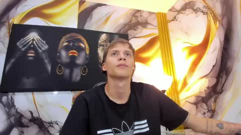 Snapshot of mono_blonde chatting on 30, 5, 2026 mono_blonde online show from 30, 5, 2026