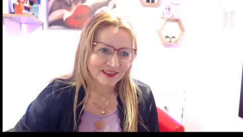 Snapshot of monserrat_diva chatting on 8, 6, 2026 monserrat_diva online show from 8, 6, 2026