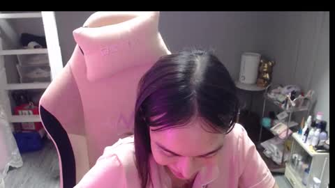 ELYSE A SIMPLE GIRL online show from 17, 1, 2026