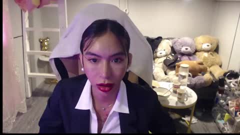 ELYSE A SIMPLE GIRL online show from 19, 4, 2026