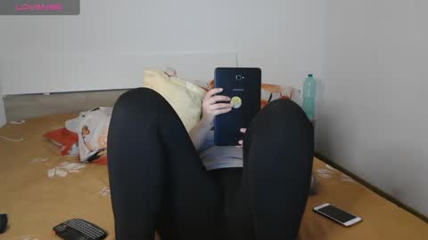 Snapshot of montserrat123 chatting on 18, 2, 2025 Monse online show from 18, 2, 2025