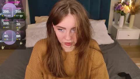 Snapshot of moon__bunny chatting on 5, 10, 2025 Moon  Bunny online show from 5, 10, 2025