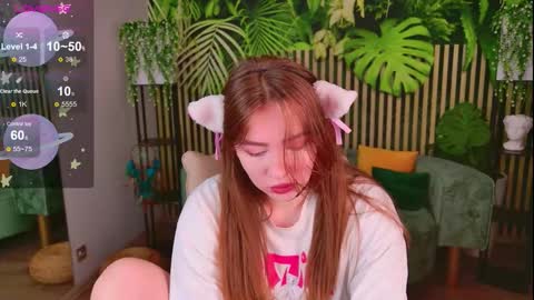 Snapshot of moon__bunny chatting on 19, 10, 2025 Moon  Bunny online show from 19, 10, 2025