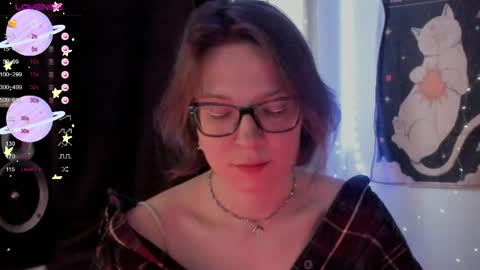 Snapshot of moon__girl chatting on 24, 5, 2026 Roxy online show from 24, 5, 2026