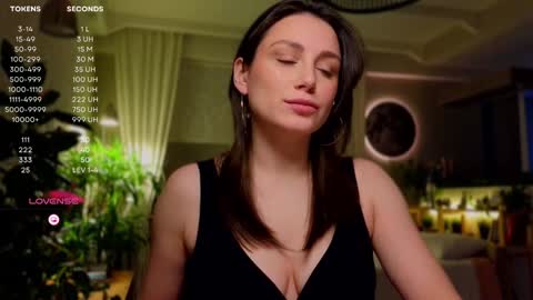 Luna  online show from 31, 1, 2025