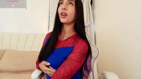 moonbrunettee online show from 17, 10, 2025