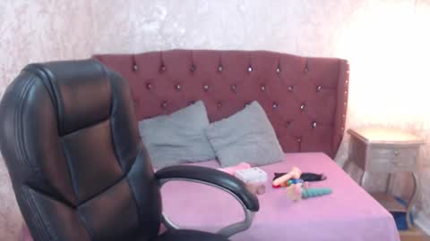 Charlotte online show from 28, 12, 2024