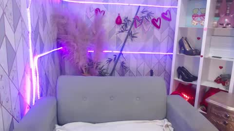 Charlotte online show from 22, 9, 2025