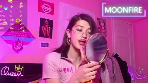 Nicky  online show from 10, 4, 2026