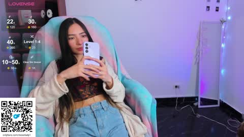 MOON  online show from 22, 1, 2025