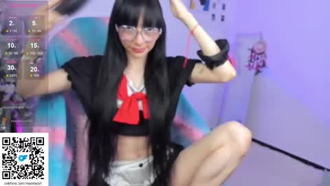 MOON  online show from 17, 9, 2025