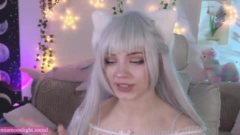 Snapshot of moonlight_mia chatting on 19, 2, 2025 Mia online show from 19, 2, 2025