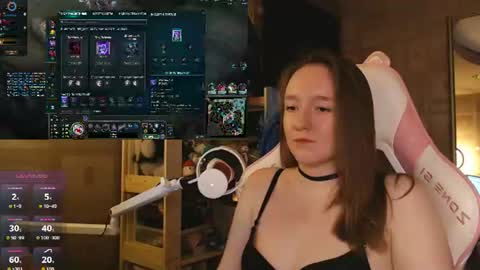 Snapshot of moonlish_siren chatting on 15, 7, 2026 Katrin online show from 15, 7, 2026