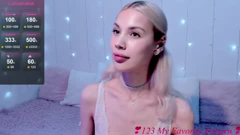 Hello Im Jess  Lets have a Party online show from 13, 12, 2024